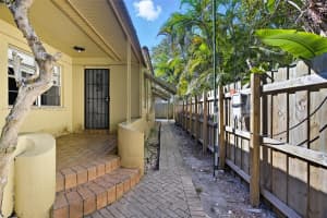 1718 Pierce St 2 Hollywood, FL 33020 - MLS#A11887189