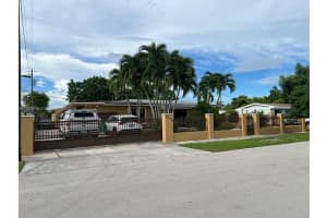 9955 Pan American Dr, Cutler Bay