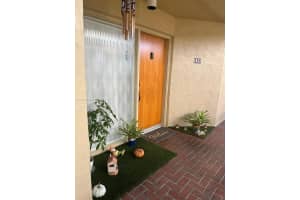 6666 Sw 115th Ct 406, Miami
