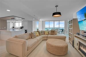 1800 N Bayshore Dr 2201, Miami