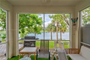 4955 Eucalyptus Dr Hollywood, FL 33021 - MLS#A11887313