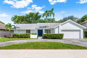 13555 Sw 119th St, Miami