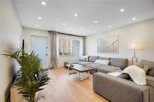 401 Golden Isles Dr 302 Hallandale Beach, FL 33009 - MLS#A11887336