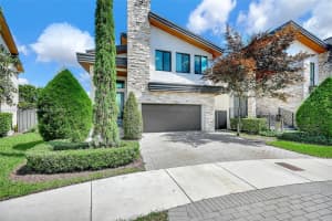 7679 Nw 103rd Ct Doral, FL 33178 - MLS#A11887341