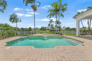 3250 W Stonebrook Cir Davie, FL 33330 - MLS#A11887370