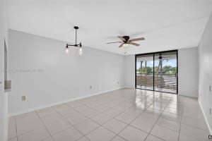 1100 Colony Point Cir 205 Pembroke Pines, FL 33026 - MLS#A11887412