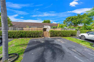 5145 E Lakes Dr Deerfield Beach, FL 33064 - MLS#A11887415