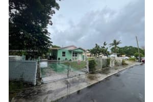 1025 Selkirk St West Palm Beach, FL 33405 - MLS#A11887509