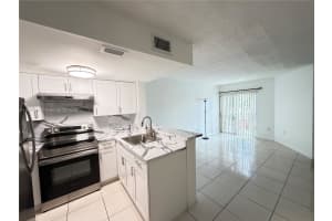 675 Nw 85th Ct 8-209 Miami, FL 33126 - MLS#A11887540