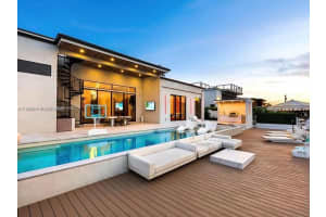 2225 Ne 19th St Fort Lauderdale, FL 33305 - MLS#A11887544