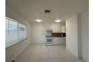 842 Sw 2nd St B Hallandale Beach, FL 33009 - MLS#A11887606