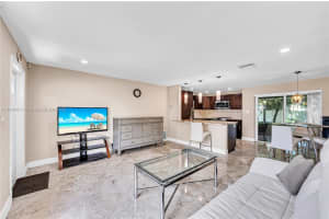 5606 Nw 49th Ave Tamarac, FL 33319 - MLS#A11887617