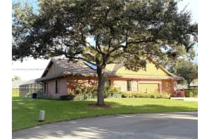 100 Nw 129th Ave Plantation, FL 33325 - MLS#A11887619