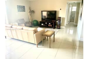 17051 Ne 35th Ave 201 North Miami Beach, FL 33160 - MLS#A11887630