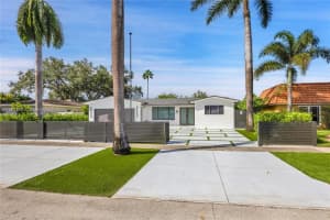 5501 Mckinley St, Hollywood