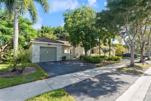 2103 Borealis Way Weston, FL 33327 - MLS#A11887762