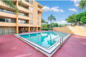 802 Nw 87th Ave 216, Miami
