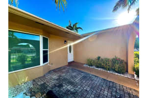 MLS# A11887818, Pembroke Pines, Florida 33024