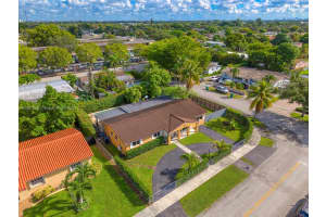 9361 Sw 30th Ter Miami, FL 33165 - MLS#A11887858