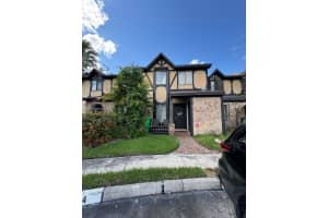 9204 Nw 49th Pl, Sunrise