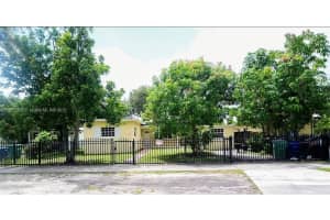 298 Nw 104th St, Miami