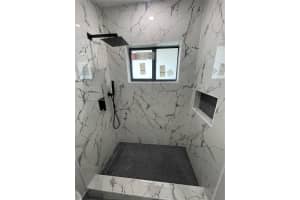 1050 Ne 9th Ave 2 Fort Lauderdale, FL 33304 - MLS#A11887930