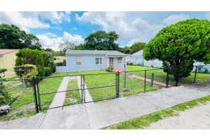 2450 Nw 60th St, Miami