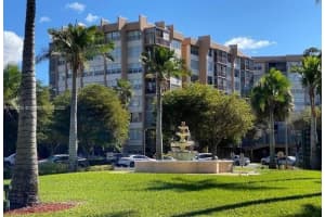 1400 Saint Charles Pl 623 Pembroke Pines, FL 33026 - MLS#A11888005