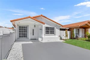 8811 Nw 112th Ter Hialeah Gardens, FL 33018 - MLS#A11888030