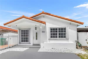 8811 Nw 112th Ter Hialeah Gardens, FL 33018 - MLS#A11888030