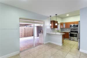18038 Nw 74th Ct, Hialeah