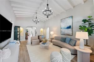 1020 Sw 22nd St, Miami