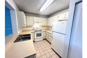 350 W Palm Cir W 207 Pembroke Pines, FL 33025 - MLS#A11888074