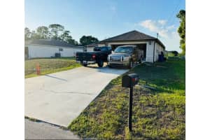 5104 Beauty St Lehigh Acres, FL 33971 - MLS#A11888089