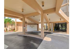 1000 Saint Charles Pl L4 Pembroke Pines, FL 33026 - MLS#A11888107