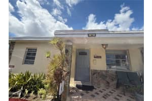 810 Nw 24th Ct, Miami