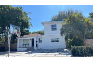 1000 Ne 134th St, North Miami