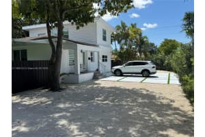 1000 Ne 134th St North Miami, FL 33161 - MLS#A11888124