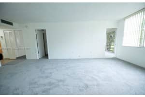 1400 Saint Charles Pl 222 Pembroke Pines, FL 33026 - MLS#A11888132