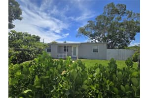 5240 Ne 16th Ter Pompano Beach, FL 33064 - MLS#A11888164