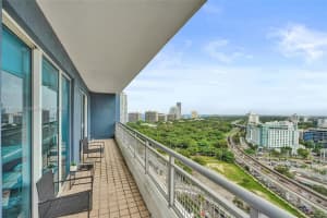 60 Sw 13th St 1721, Miami