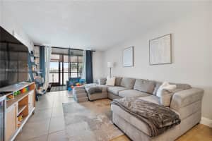 116 Lake Emerald Dr 102 Oakland Park, FL 33309 - MLS#A11888275