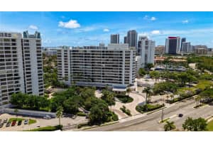 500 Three Islands Blvd 613 Hallandale Beach, FL 33009 - MLS#A11888356
