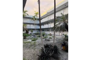 1725 W 60th St 105 Hialeah, FL 33012 - MLS#A11888411