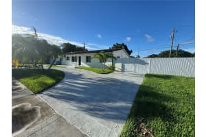 9335 Sw 17th St Miami, FL 33165 - MLS#A11888432