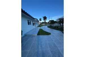 9335 Sw 17th St Miami, FL 33165 - MLS#A11888432
