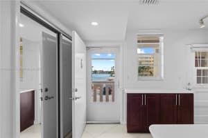 2999 Point East Dr C214, Aventura