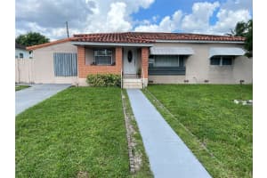 265 W 55th St Hialeah, FL 33012 - MLS#A11888501
