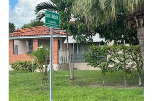 265 W 55th St Hialeah, FL 33012 - MLS#A11888501