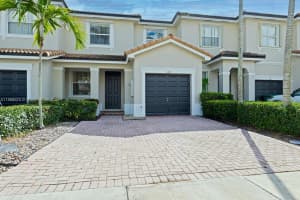 1015 Ne 41st Pl, Homestead